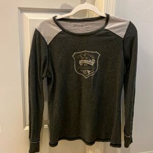 Eddie Bauer long sleeves shirt.